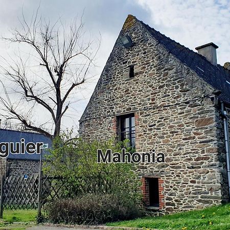 L'Auberge De La Porte Saint-Jouan-des-Guérets Buitenkant foto