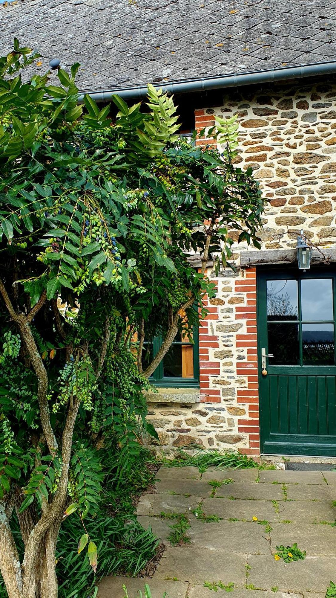 L'Auberge De La Porte Saint-Jouan-des-Guérets Buitenkant foto