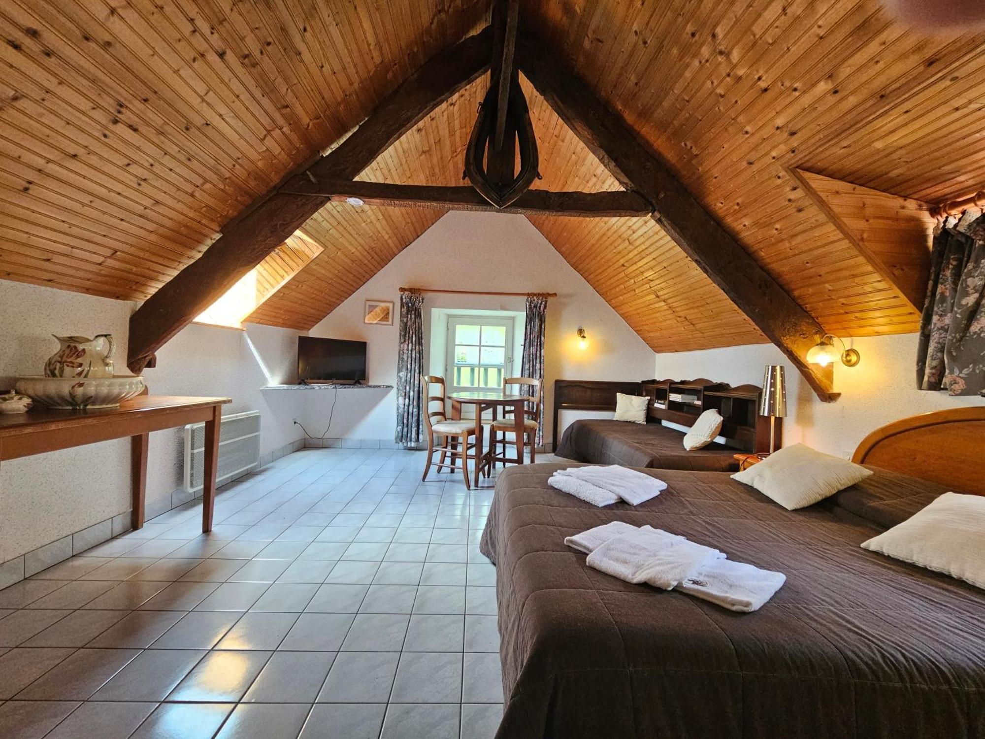 L'Auberge De La Porte Saint-Jouan-des-Guérets Kamer foto